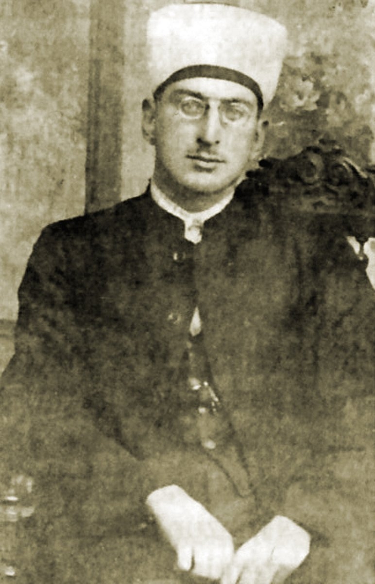 Sadettin Heper’in gençlik yıllarına ait bir fotoğrafı (Nurettin Heper arşivi)