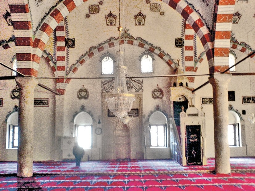 Yûsuf Ziyâ Paşa Camii’nin içinden bir görünüş
