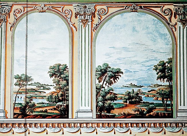 Topkapı Sarayı’nın Harem bölümünün duvarlarındaki empire üslûbunda manzara resimleri