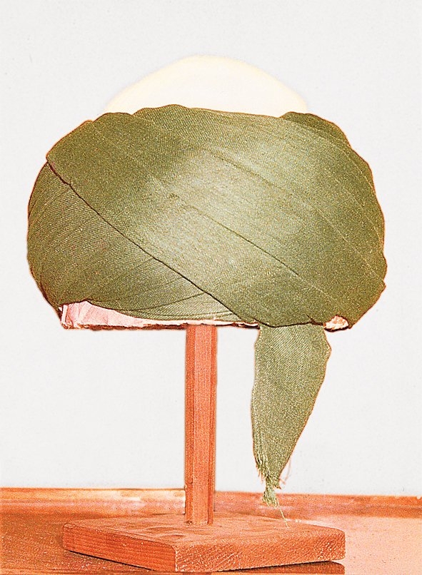 Sünbülî tacı (İstanbul Şehir Müzesi, Envanter nr. 3096/5)