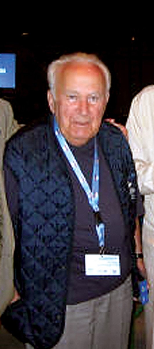 Tadeusz Lewicki bilimsel bir toplantı sonrasında