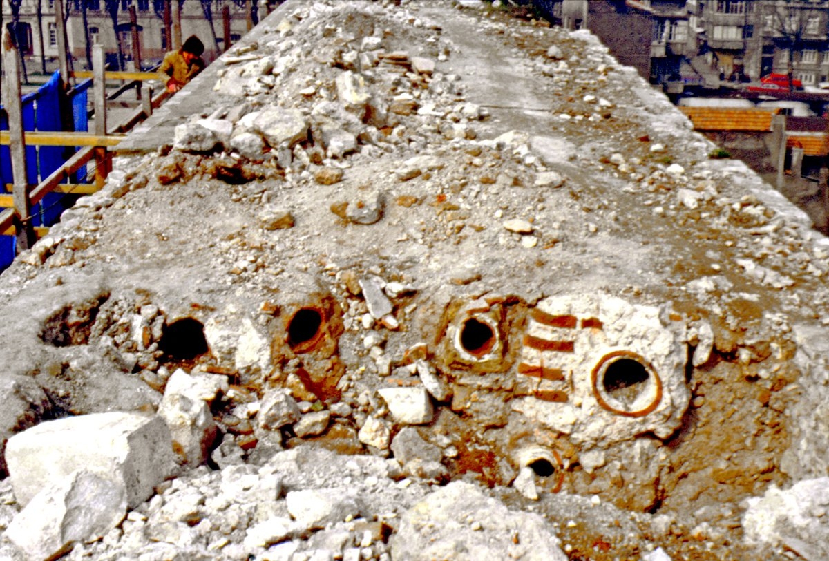 Bozdoğan Kemeri üzerindeki su künkleri