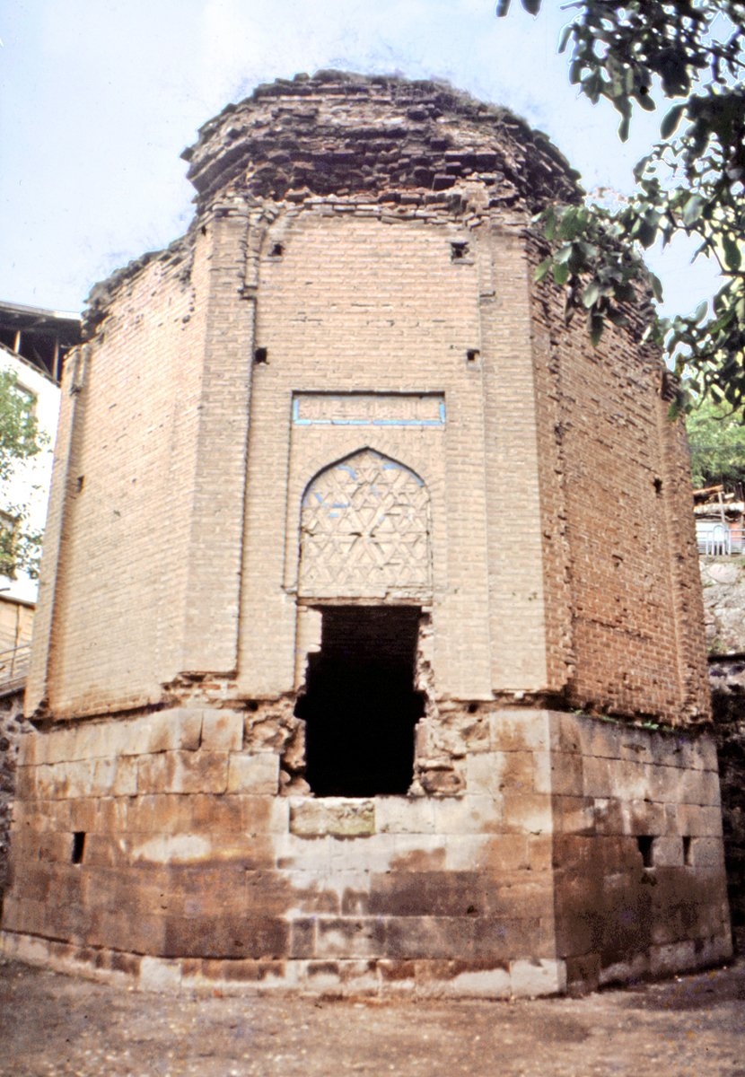 Ahmed b. Bizl el-Merendî’nin inşa ettiği Kırkkızlar Türbesi – Niksar/Tokat
