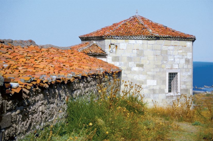 Rumeli beylerbeyi ve Gelibolu sancak beyi olan Sarıca Paşa’nın türbesi – Gelibolu/Çanakkale