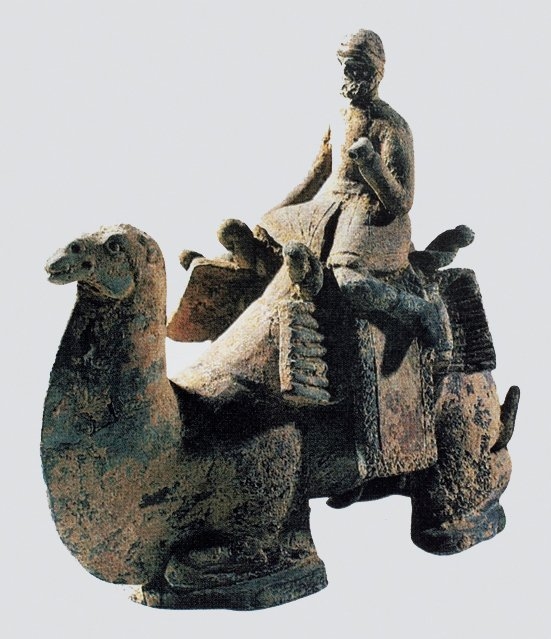 VI-VII. yüzyıllara ait kilden yapılma Soğd tüccarını tasvir eden heykelcik