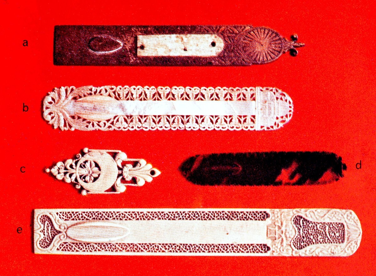 Makta‘ örnekleri: a) Demir b) Sedef c) Fildişi d) Bağa e) Fildişi