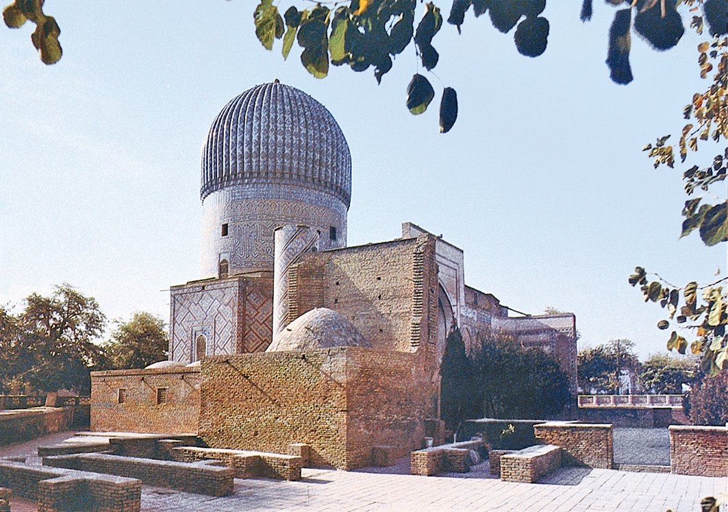 Semerkant’ta Timurlu dönemi yapılarındanGûr-ı Emîr