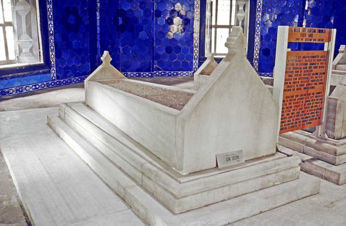 Cem Sultan’ın kabri – Muradiye/Bursa