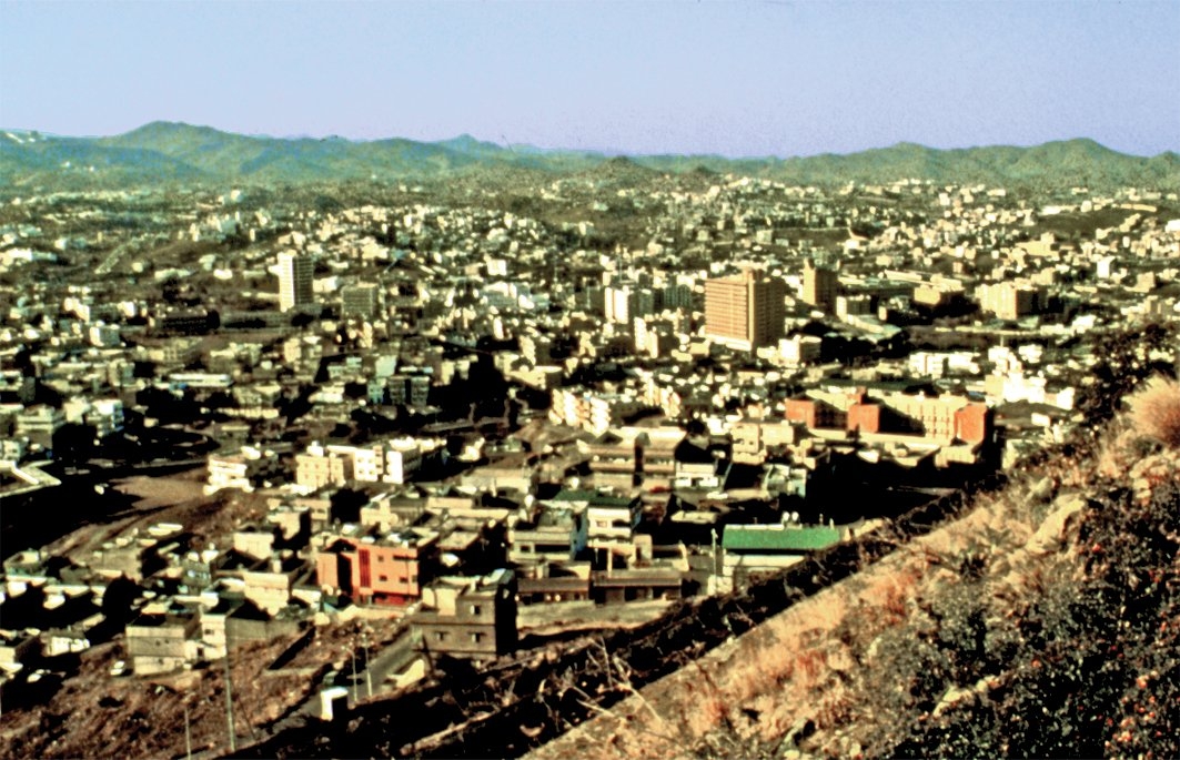 Asîr’e bağlı en önemli şehirlerden biri olan Ebhâ’dan genel bir görünüş