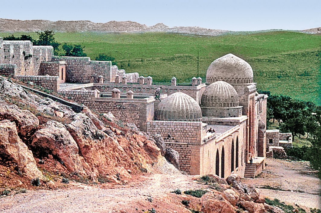 Artuklu dönemine ait eğitim yapılarındanKāsımiyye Medresesi – Mardin
