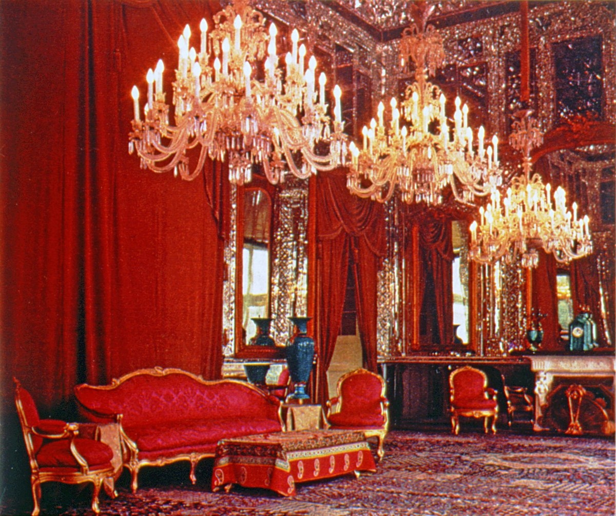 Tahran’daki Gülistan Sarayı’nın içinden bir görünüş