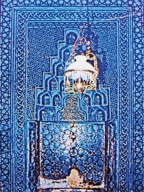 Birgi Ulucamii’nin mozaik çinili mihrabı