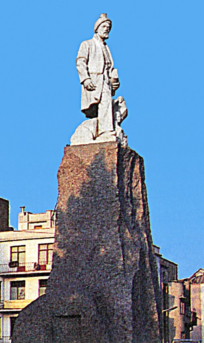 Firdevsî’nin heykeli – Tahran/İran