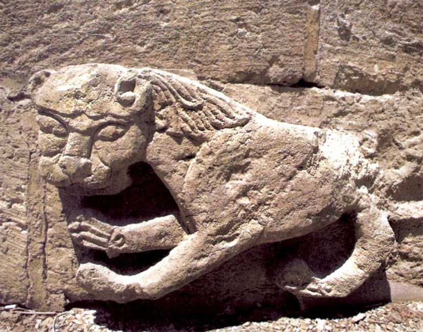 Kahire’de Burcüssika cephesinde Sultan Baybars el-Bundukdârî’nin rengi aslan kabartması