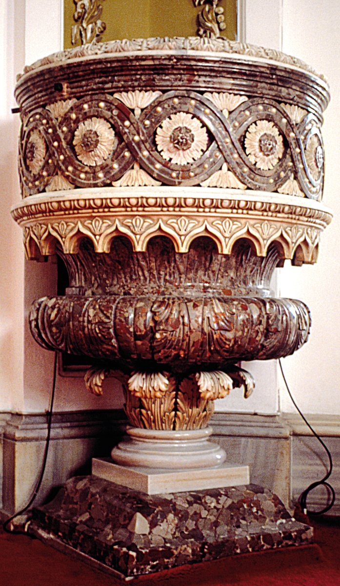 Hırka-i Şerif Camii’nin vaaz kürsüsü