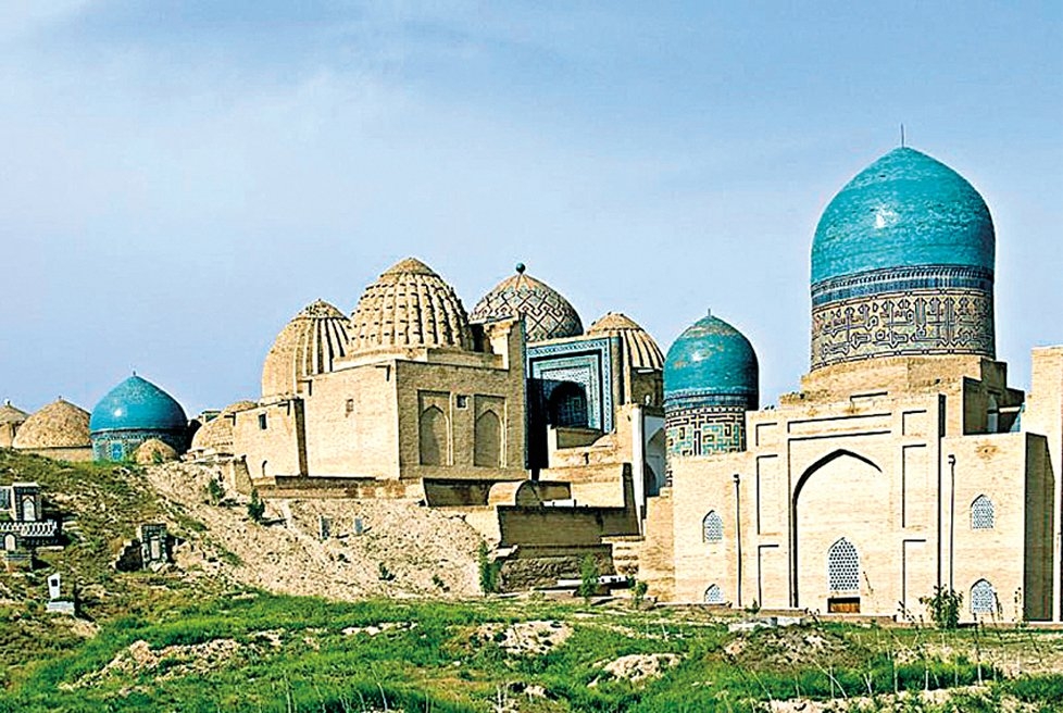 Semerkant’taŞâh-ı Zinde yapılar topluluğundan bir grup