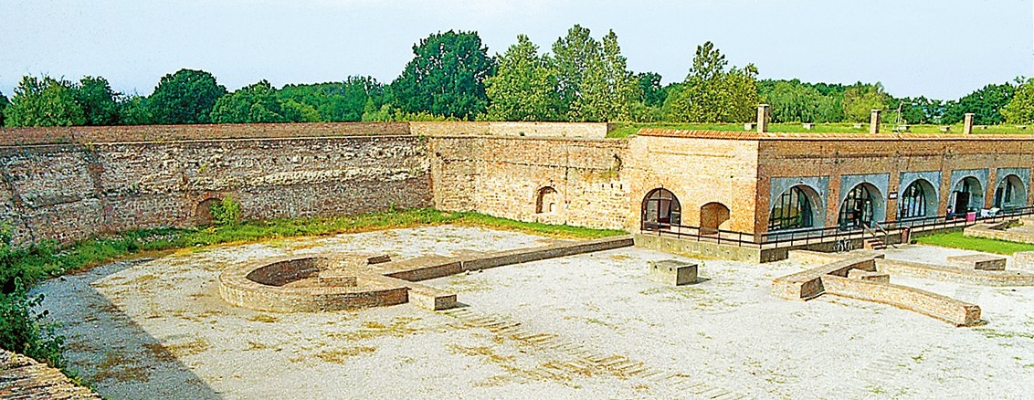 Sigetvar Kalesi’nin içinden bir görünüş