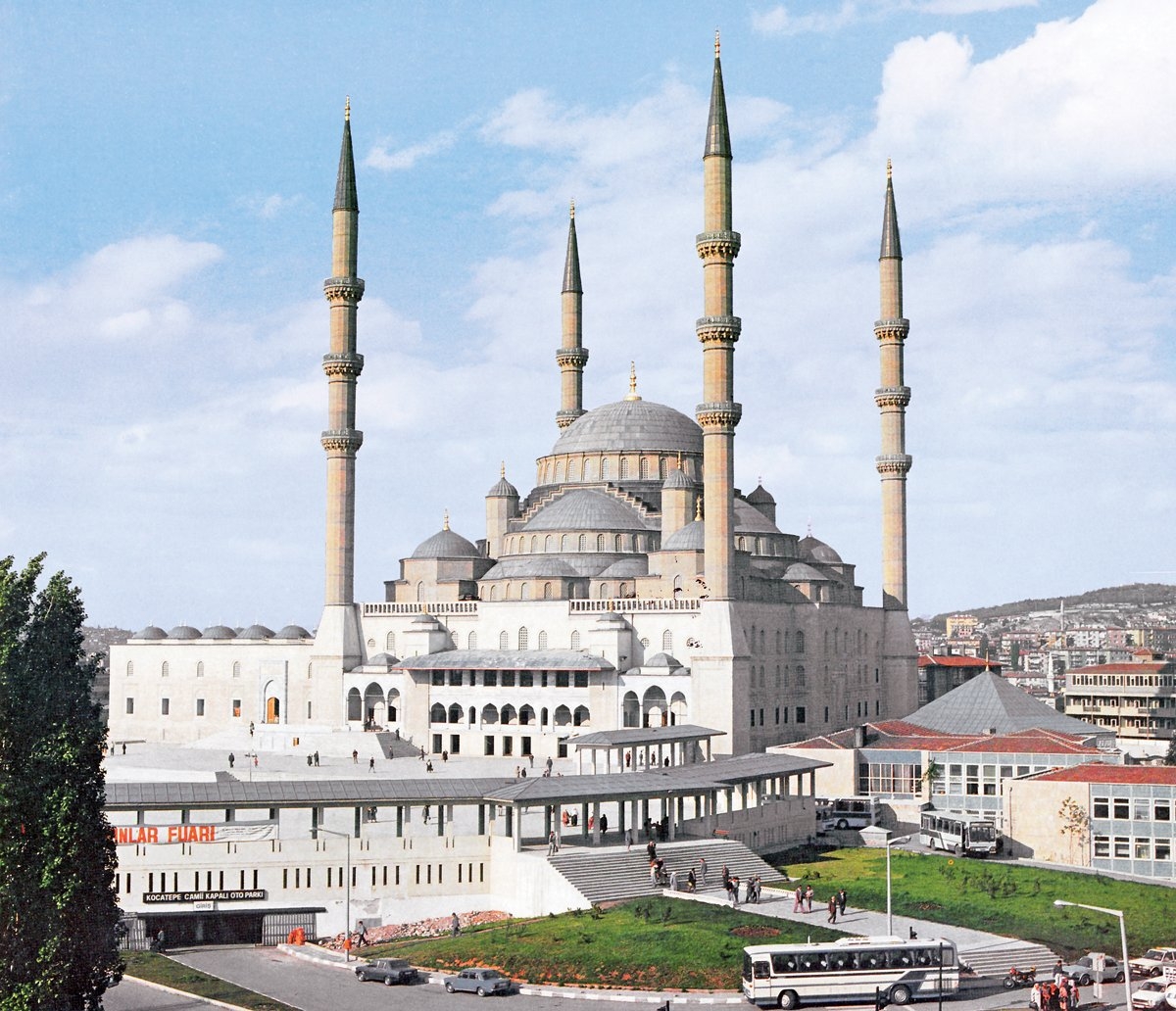 Türkiye Diyanet Vakfı’nca inşaatı tamamlanan Kocatepe Camii