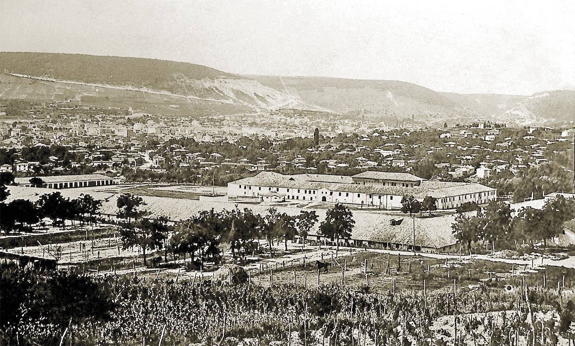 XX. yüzyılın başlarında Şumnu’yu gösterenbir fotoğraf (Machiel Kiel fotoğraf arşivi)