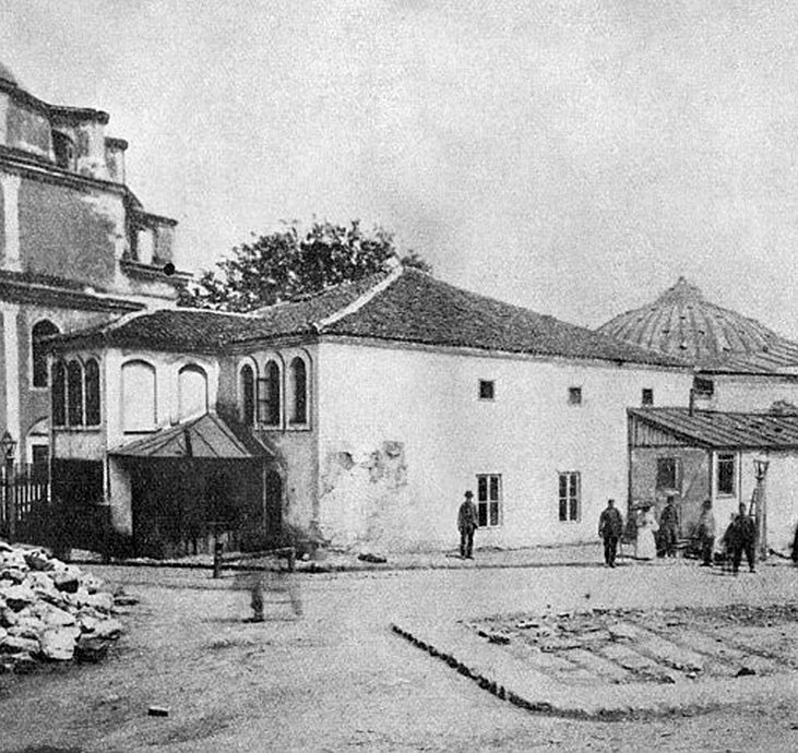 Kadı Seyfullah Efendi Camii’nin bitişiğindeki hamam