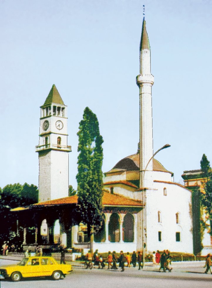 Tiran’da Edhem Bey Camii ve Saat Kulesi