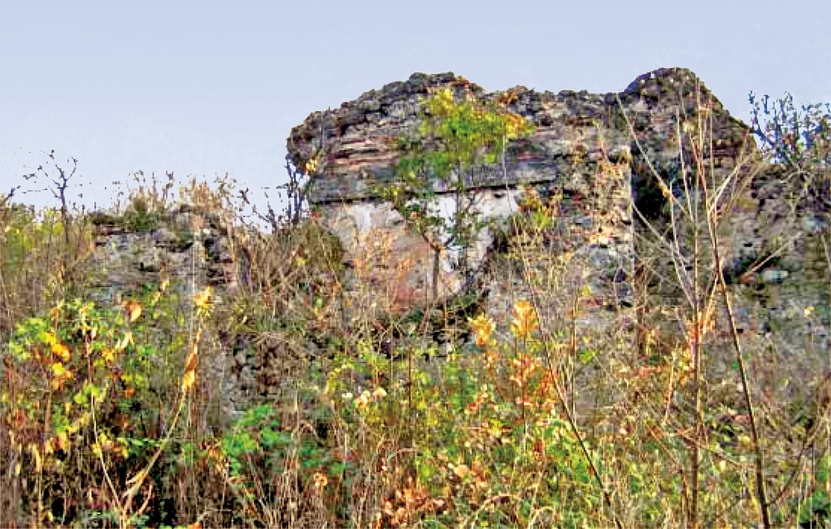II. Bayezid döneminde tahminen 1490 yılında inşa edilen Eskicami’nin kalıntıları
