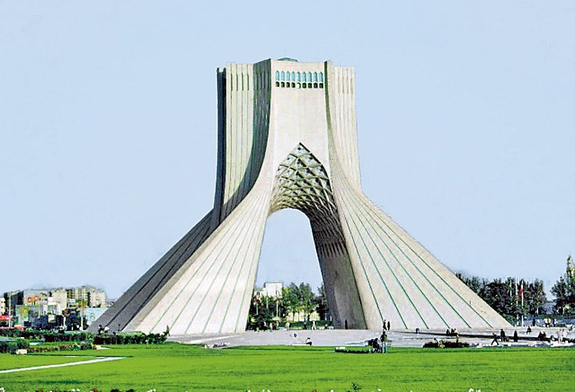 Tahran’da Âzâdî Meydanı’ndaki anıt