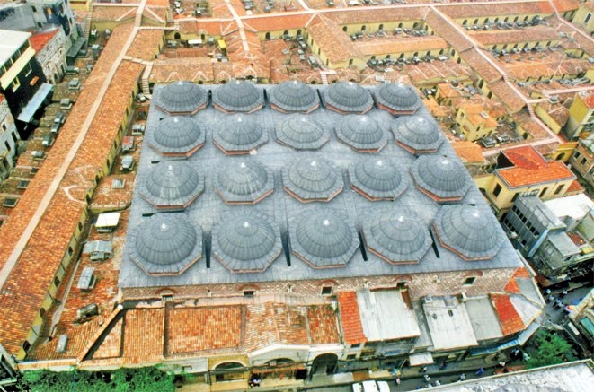 Kapalı Çarşı kompleksi içindeki Sandal Bedesteni – Fatih/İstanbul