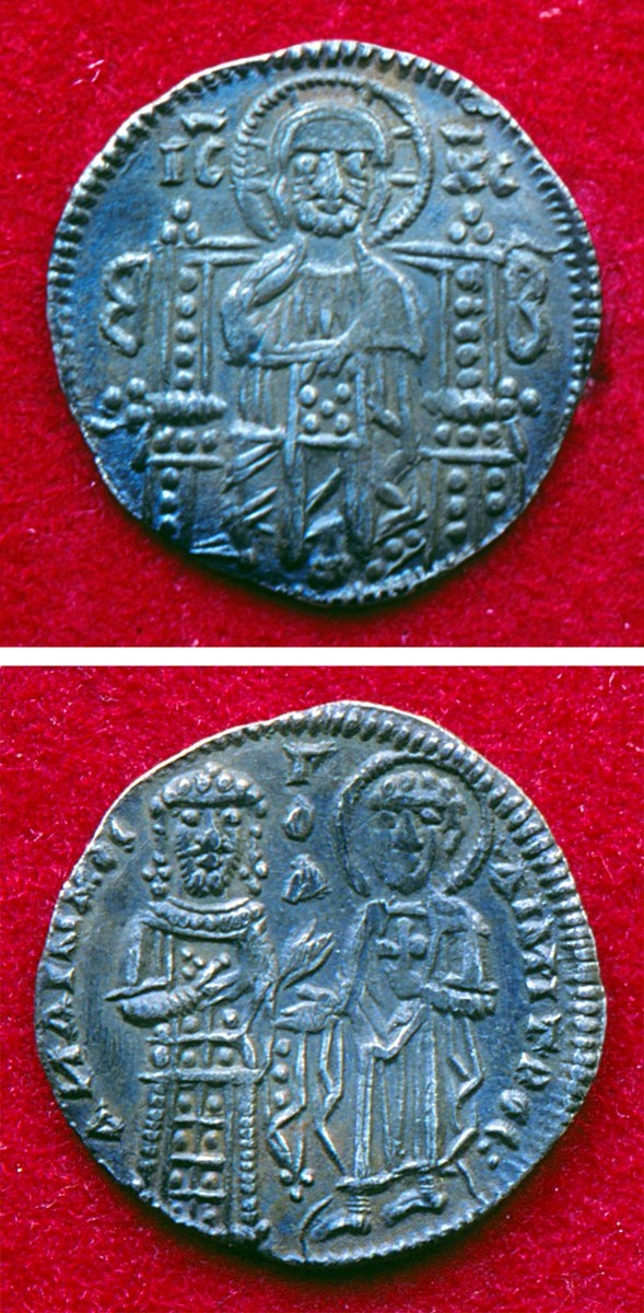 Palaiologoslar hânedanı imparatorlarındanIII. Andronikos devrinde basılmış bakır sikke(İstanbul Arkeoloji Müzeleri, Teşhir nr. 1361)