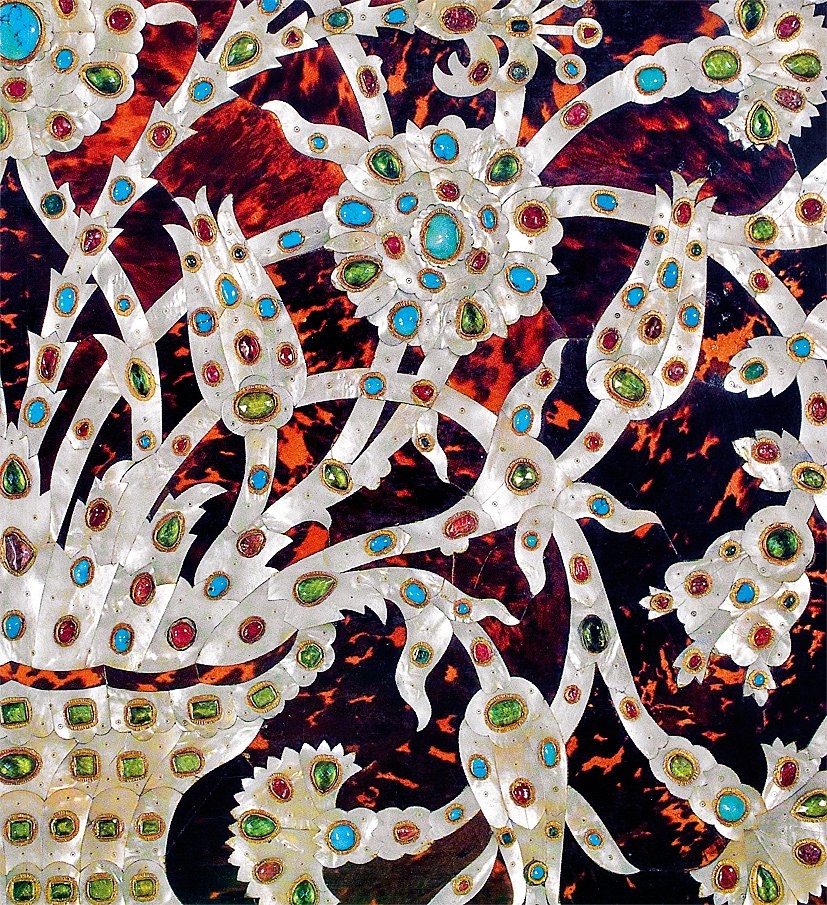 Sedefkârlık sanatının en güzel örneklerinden biri olan Sultan I. Ahmed tahtından (arife tahtı) detay (TSM, Envanter nr. 2/1652)