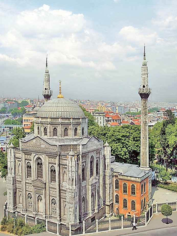 Aksaray’da Pertevniyal Vâlide Sultan Camii – Fatih/İstanbul