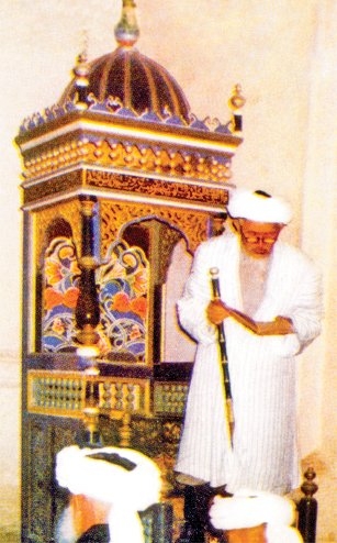 Çin’de minberde hutbe okuyan imam