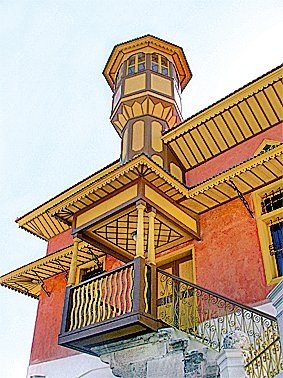 Rodos Ağa Camii’nin restore edilen ahşap minaresi