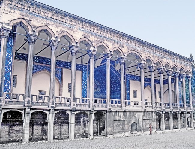 Çinili Köşk’ün ön cephesi