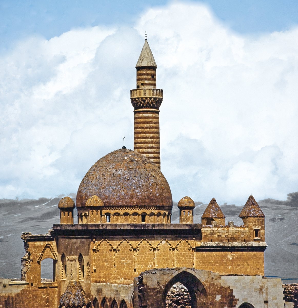 İshak Paşa Sarayı Camii – Doğubayazıt/Ağrı