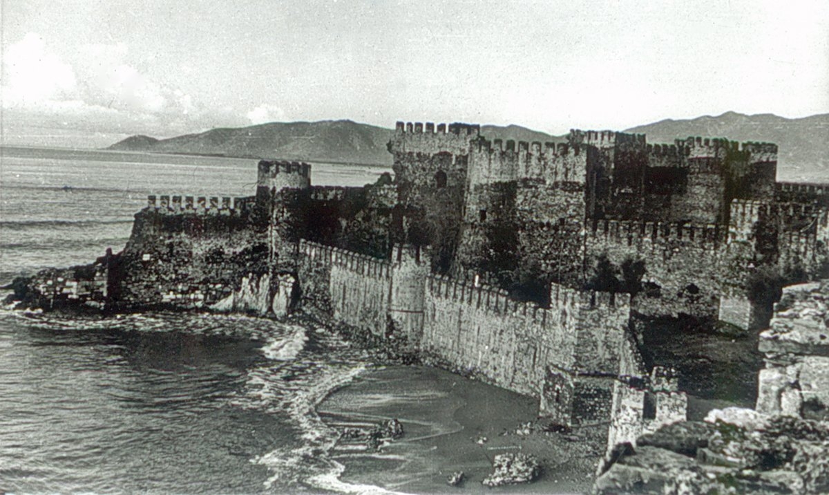 Mâmûriye Kalesi’nindeniz tarafı surları – Anamur/İçel