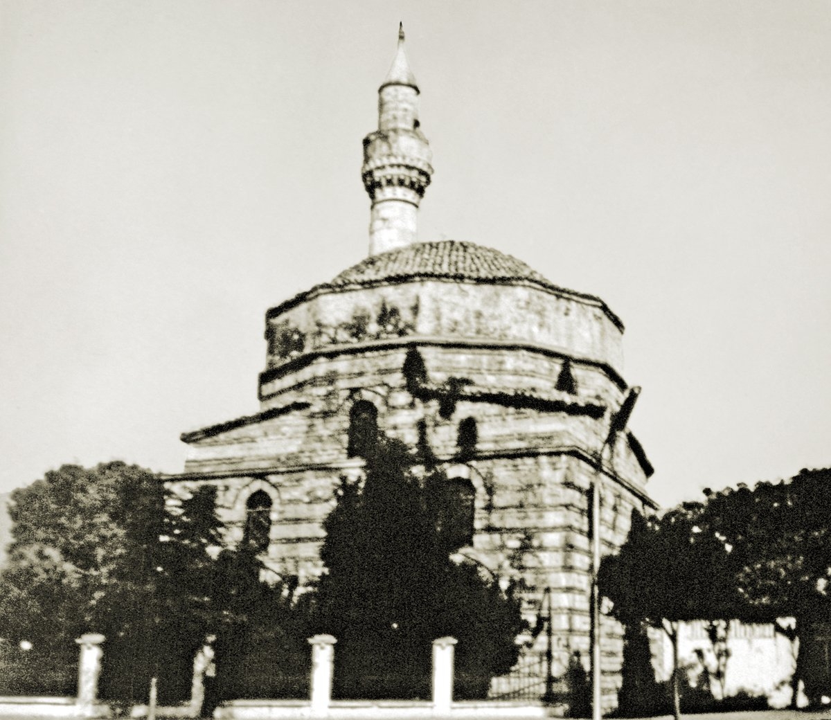 Avlonya’da Muradiye Camii diye anılanSultan Süleyman Camii