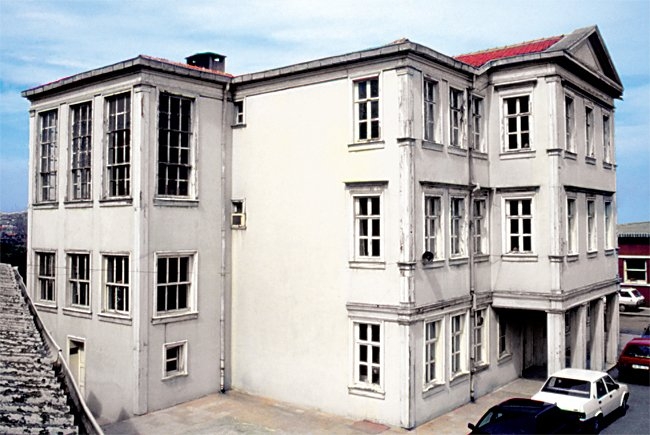 Günümüzde İstanbul Müftülüğü olarak kullanılan Süleymaniye’deki Fetvahâne binası – Fatih/İstanbul