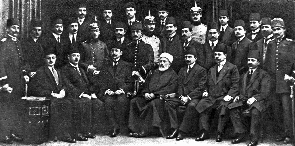 XX. yüzyıl başlarında Berlin’de Osmanlı Kulübü Heyeti (Şehbâl, III, sy. 61, s. 255)