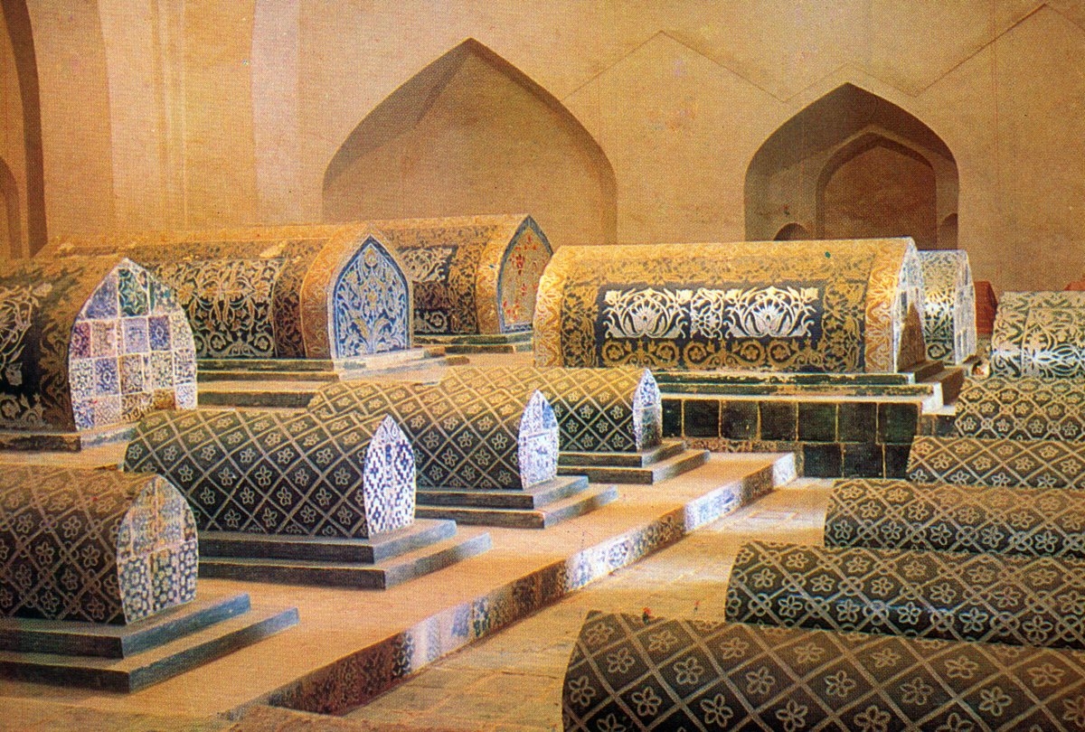 Kâşgar’da Âfâk Hoca Türbesi’ndeki sandukalar