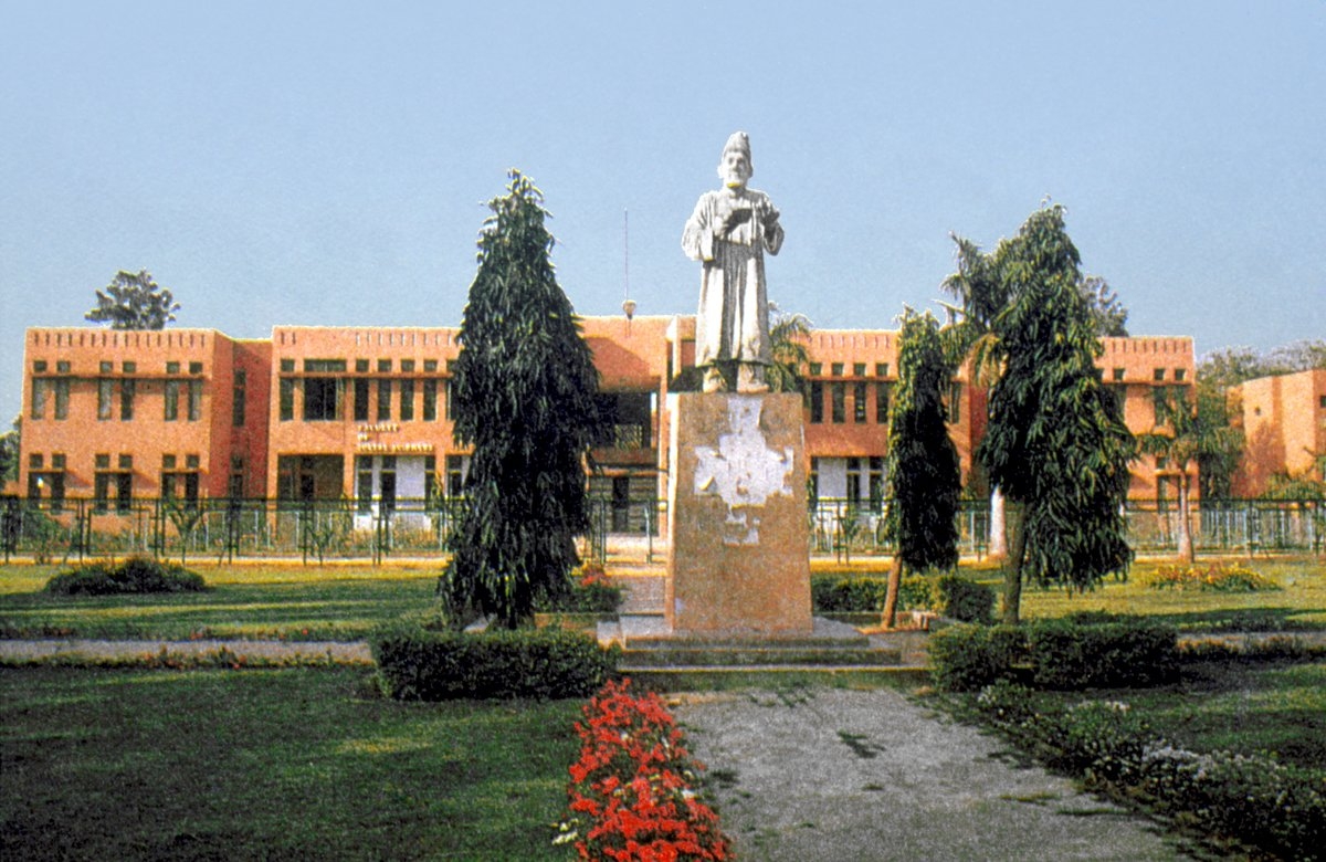 Câmia-yi Milliyye-i İslâmiyye Kampüsü’nden bir görünüş – Yeni Delhi/Hindistan