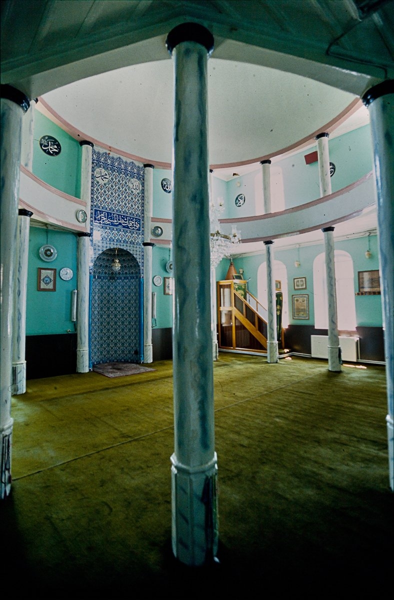 Mârifî Tekkesi’nin semâhâne tarzındaki tevhidhânesinden bir görünüş