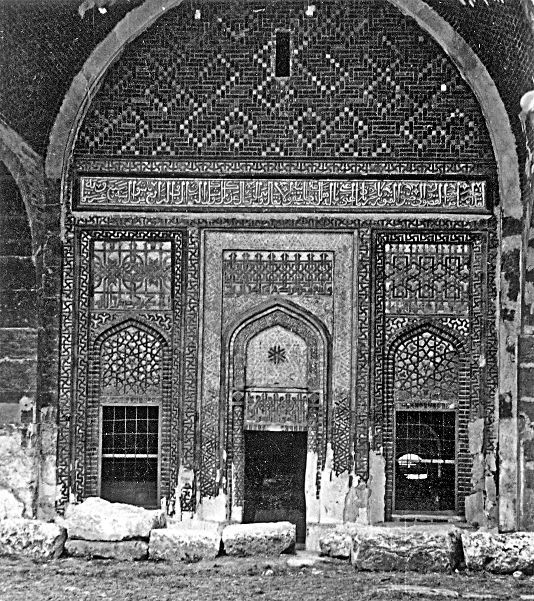 I. Keykâvus’un, inşa ettirdiği dârüşşifâ içinde bulunan türbesi – Sivas