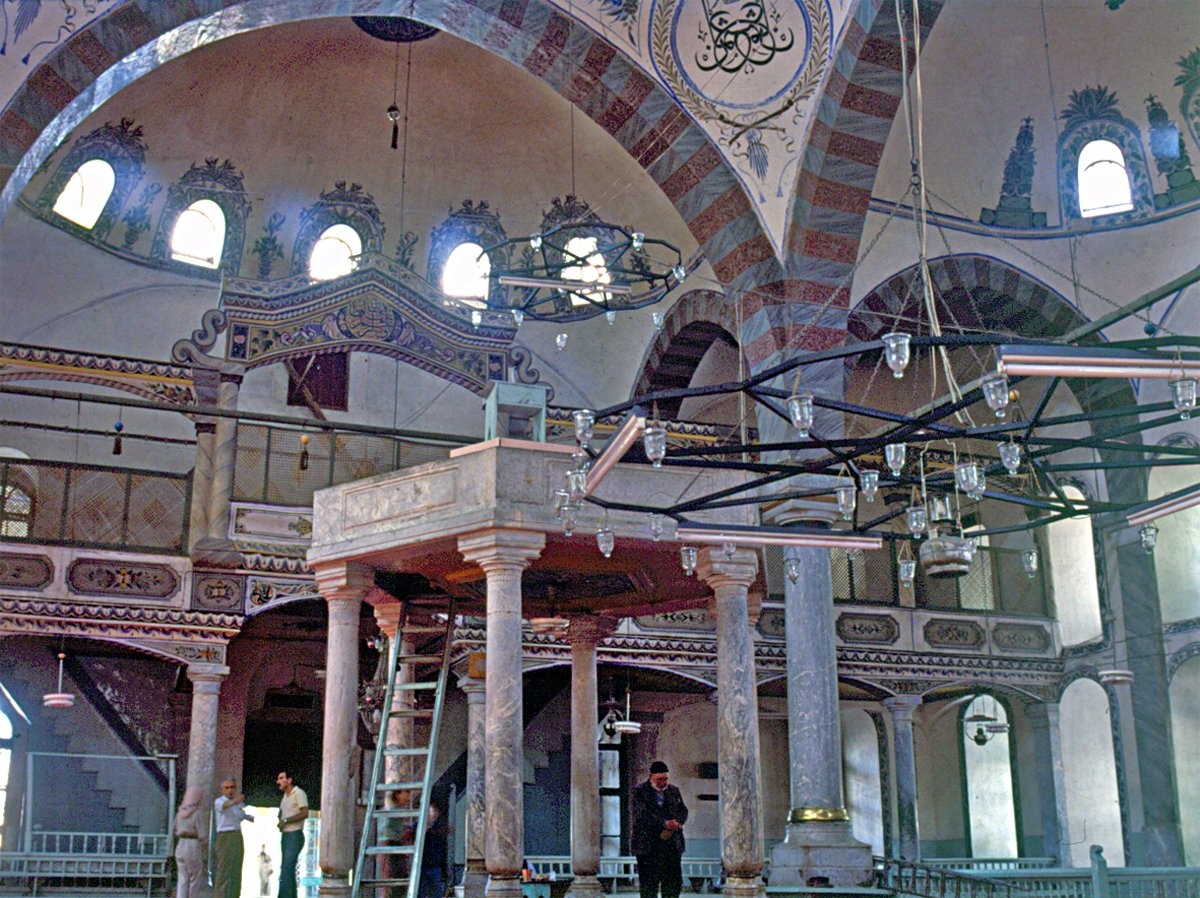 Kütahya Ulucamii’nin içinden bir görünüş