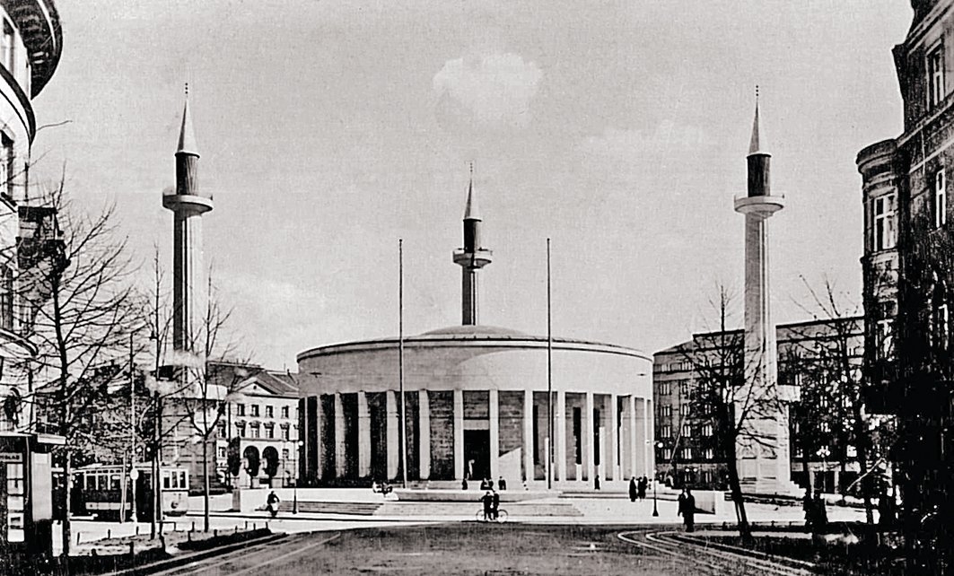 Hırvatistan hükümeti tarafından 1944’te yaptırılan ve 1947’de minareleri yıktırılarak müzeye çevrilen Zagreb’deki cami