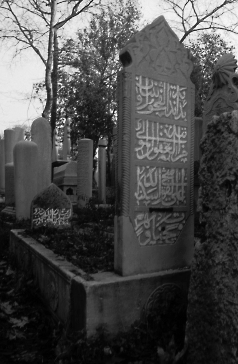 Ali Kuşçu’nun Eyüp Sultan Camii hazîresindeki mezar taşı – İstanbul