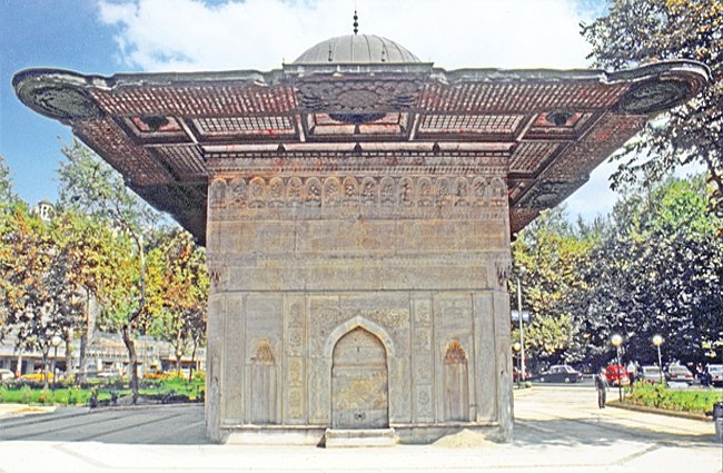 Tophane Meydan Çeşmesi – İstanbul