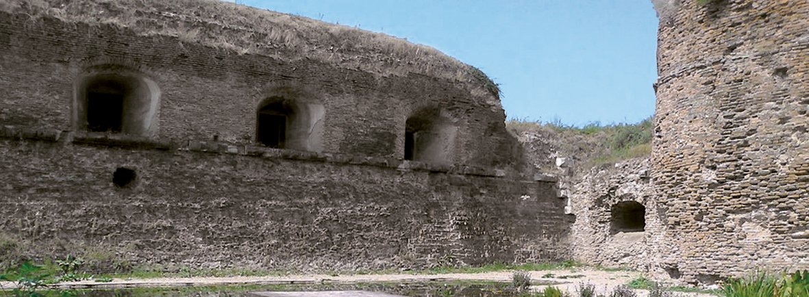 Varad Kalesi’nin kalıntıları