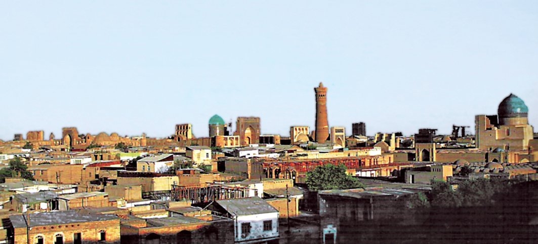 Özbekistan’ın tarihî şehirlerinden biri olan Buhara’dan bir görünüş