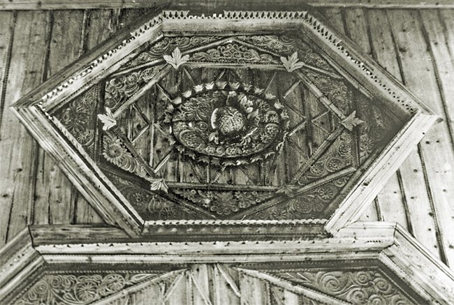 Belgradcık’ta Hacı Hüseyin Ağa Camii’nin işlemeli ahşap tavanından bir detay – Vidin/Bulgaristan